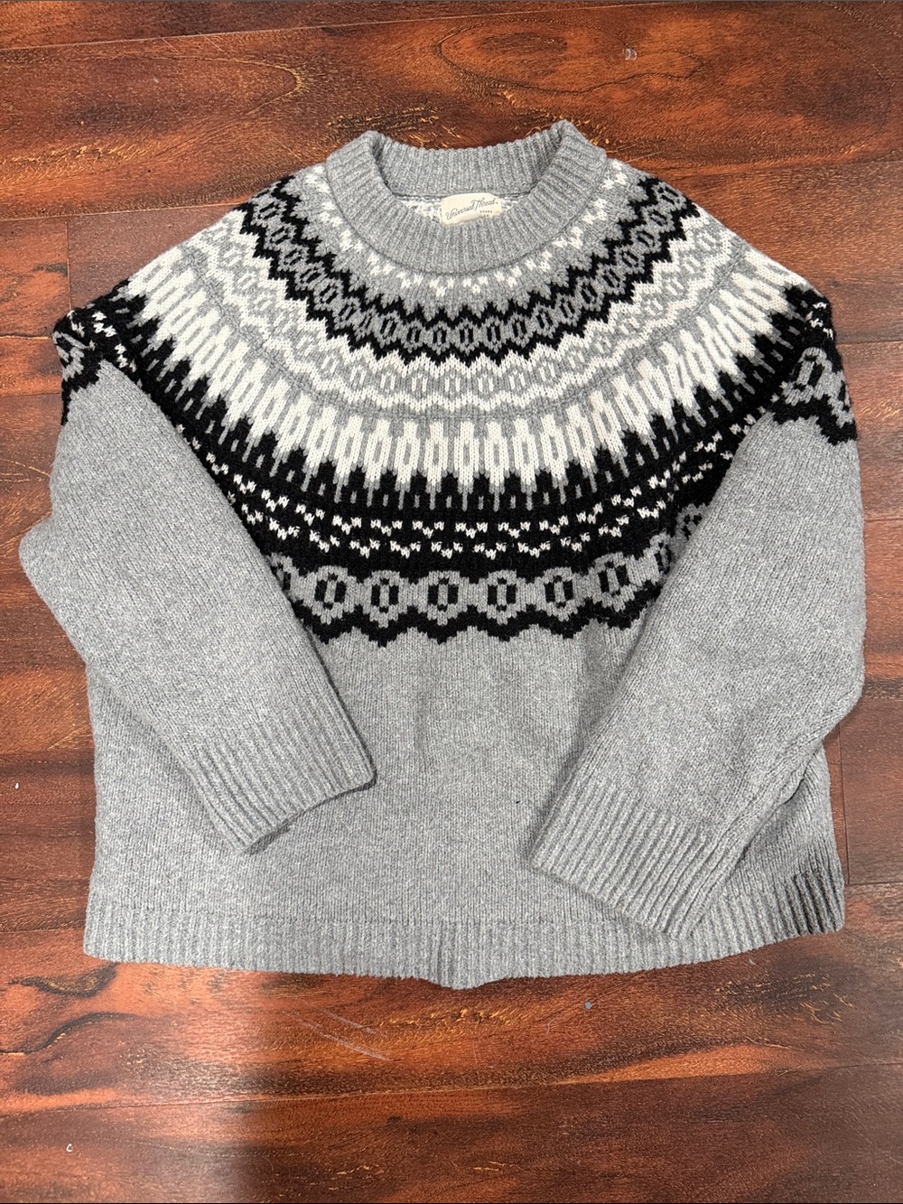 Universal Thread Gray, Black & White Fair Isle Crewneck